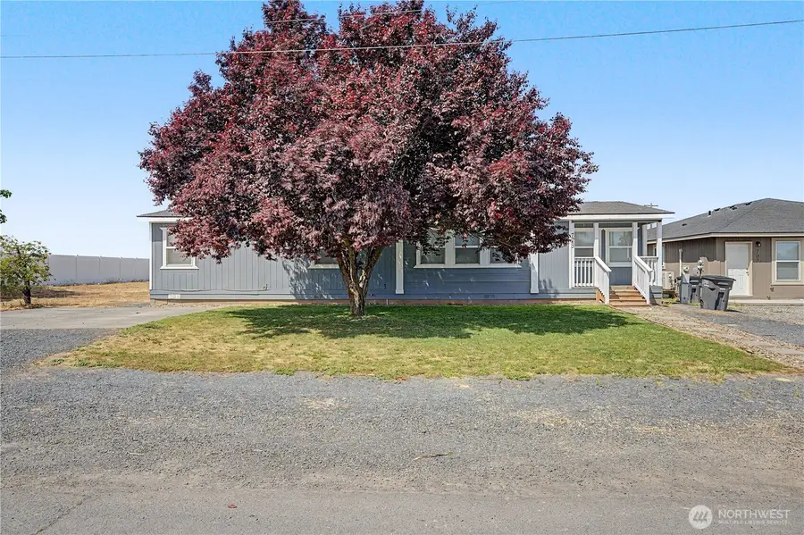 723 S Jackson Street, Warden, WA 98857 - #2