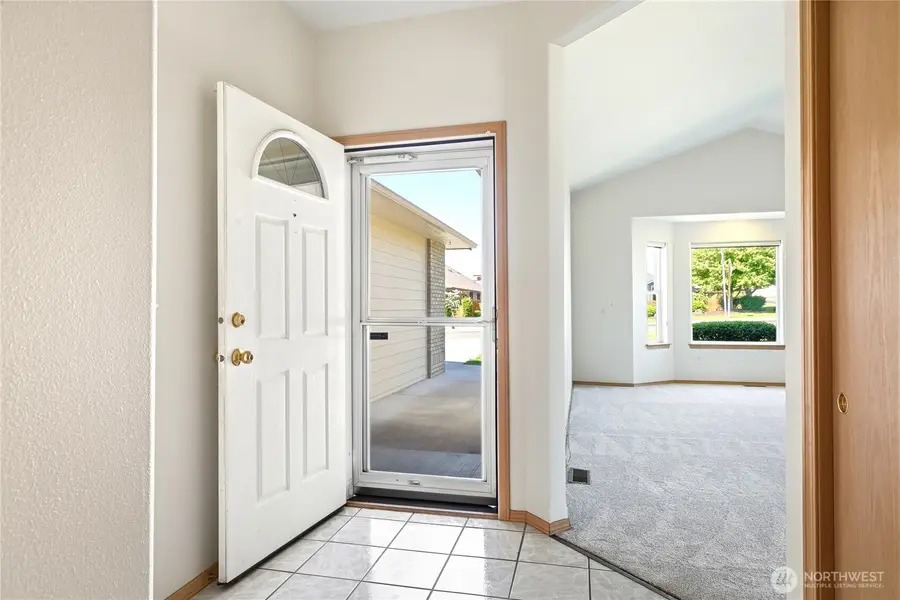 23 N 86th Avenue, Yakima, WA 98908 - #2