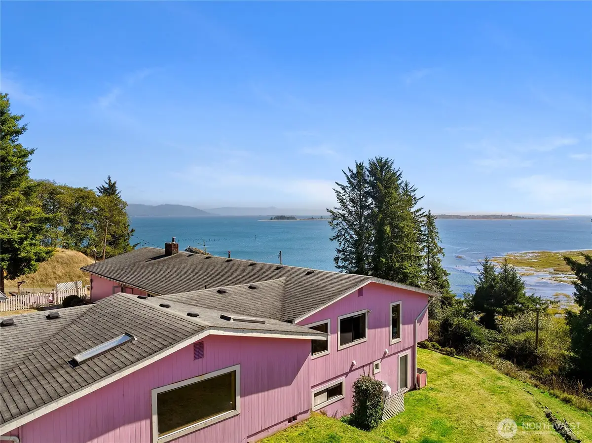 193 Robert Gray Drive Sw, Ilwaco, WA 98624 - #1