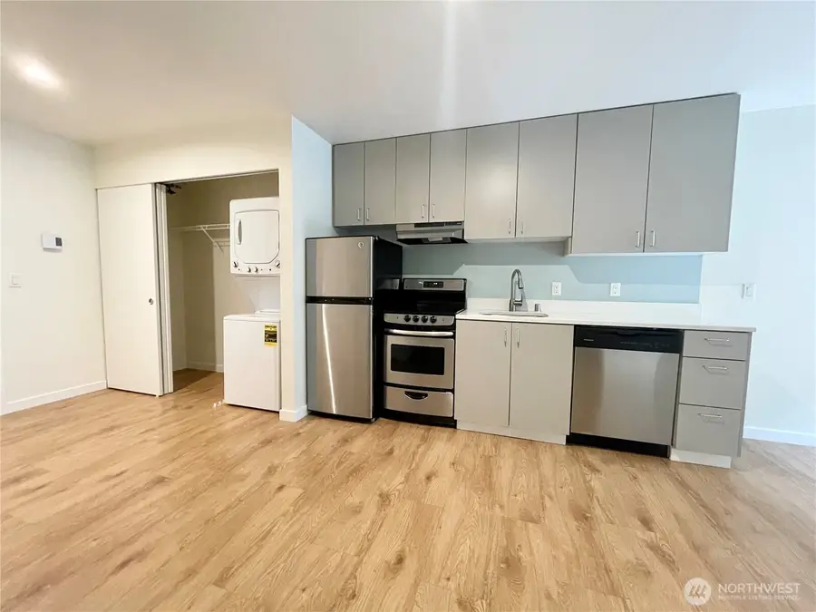 2249 NE 46th Street, Seattle, WA 98105 - #3