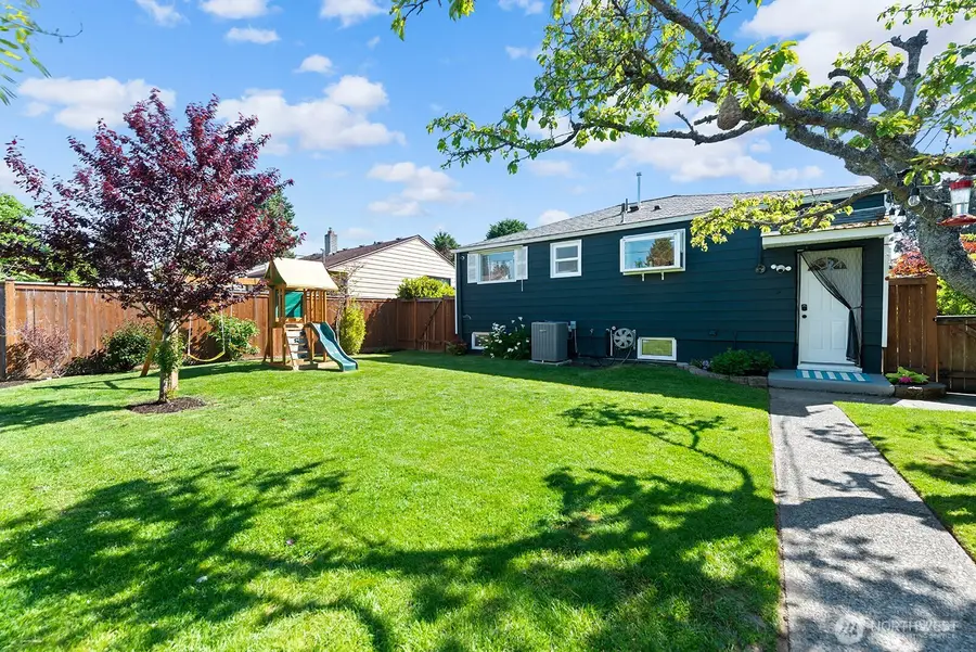 6017 46th Avenue Sw, Seattle, WA 98136 - #2