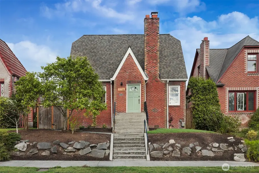 7738 Jones Avenue Nw, Seattle, WA 98117 - #2