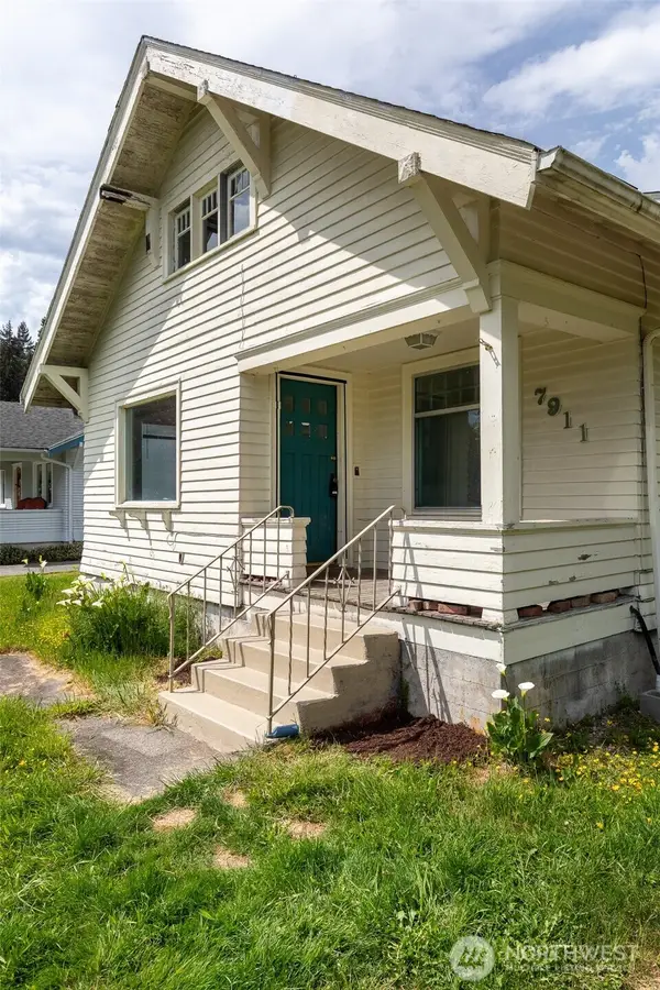 7911 276th Street Nw, Stanwood, WA 98292