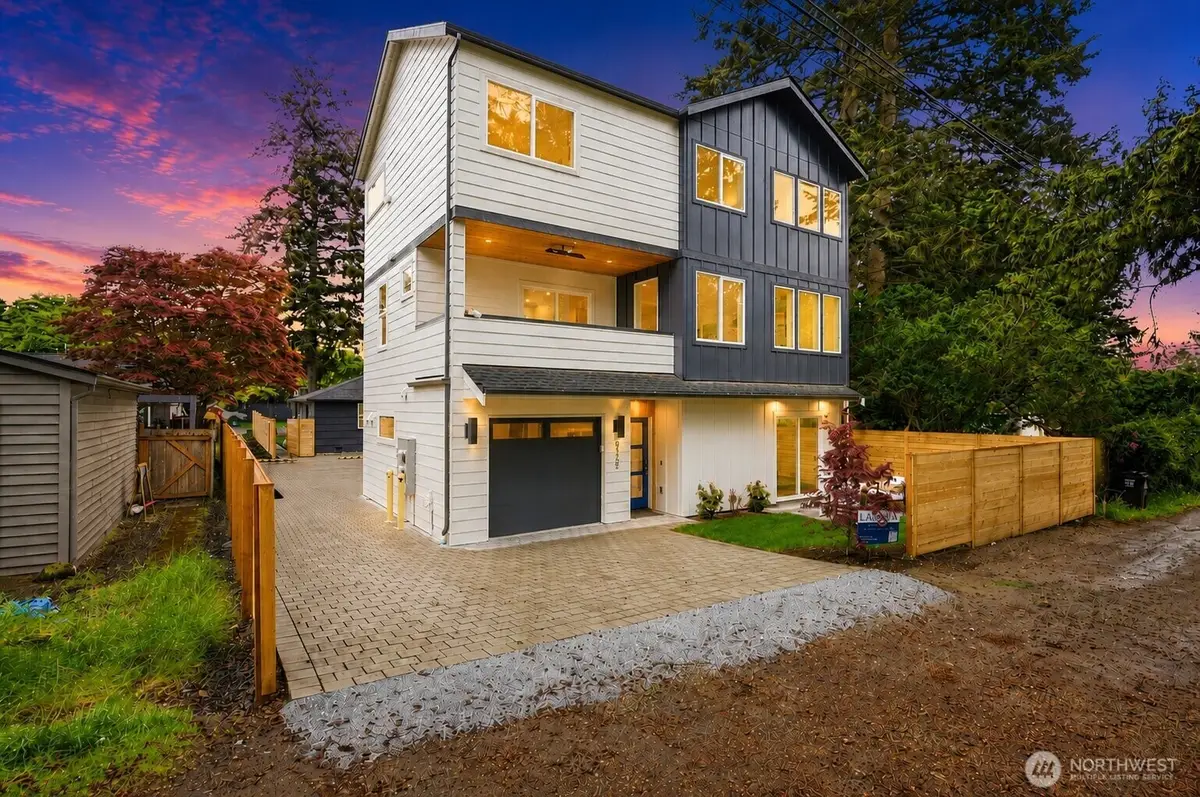 9725 Evanston Avenue N, Seattle, WA 98103 - #1