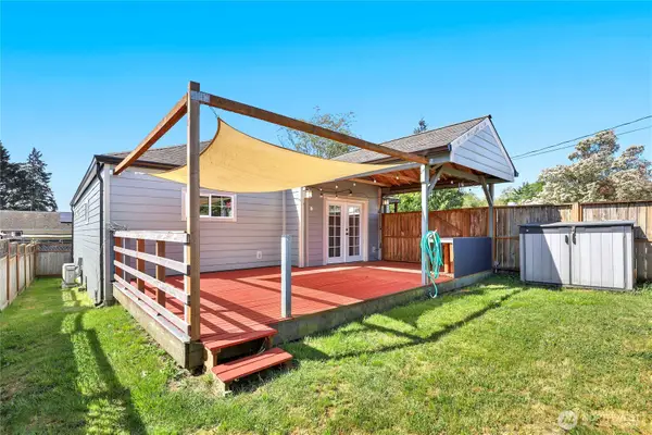 3733 D Street, Bremerton, WA 98312