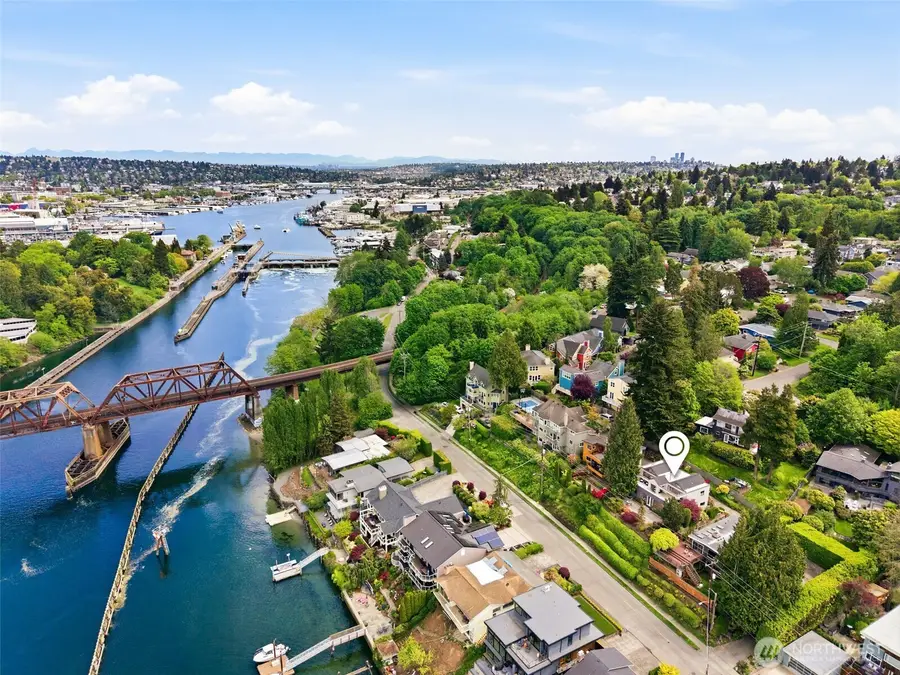 3607 W W Commodore Way, Seattle, WA 98199 - #2