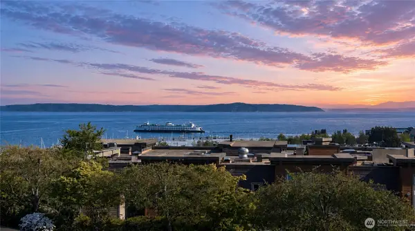 50 Pine Street #202, Edmonds, WA 98020