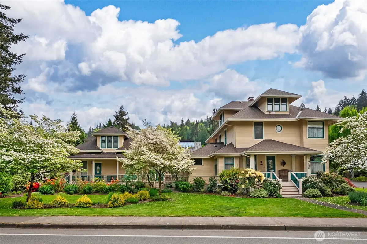 10425 E Riverside Drive, Bothell, WA 98011 - #1