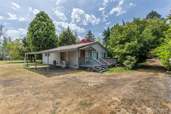 369 E Birnie Slough Road, Cathlamet, WA 98612
