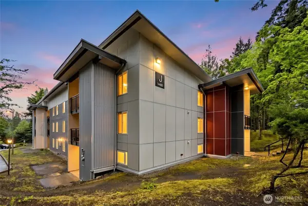 14620 NE 31st Street #J102, Bellevue, WA 98007