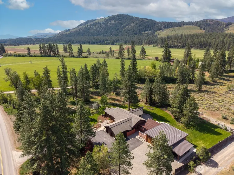 179 Wolf Creek Road, Winthrop, WA 98862 - #3