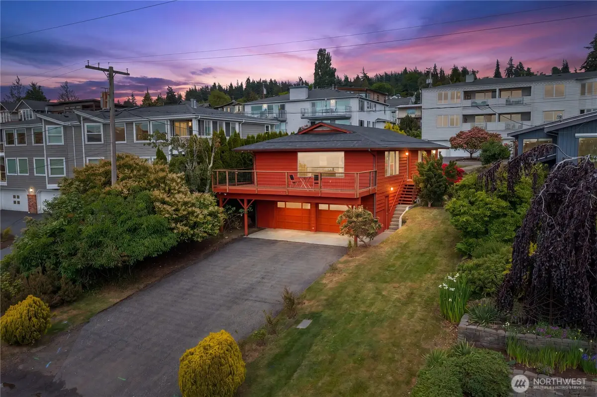 909 10th Street, Bellingham, WA 98225 - #1