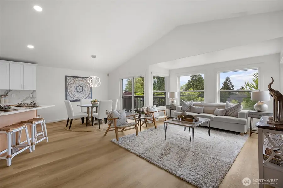 8803 15th Avenue Ne, Seattle, WA 98115 - #3