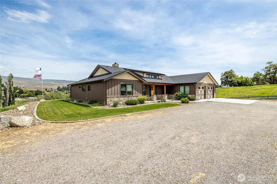 3510 Burchvale Road, Wenatchee, WA 98801 - #2