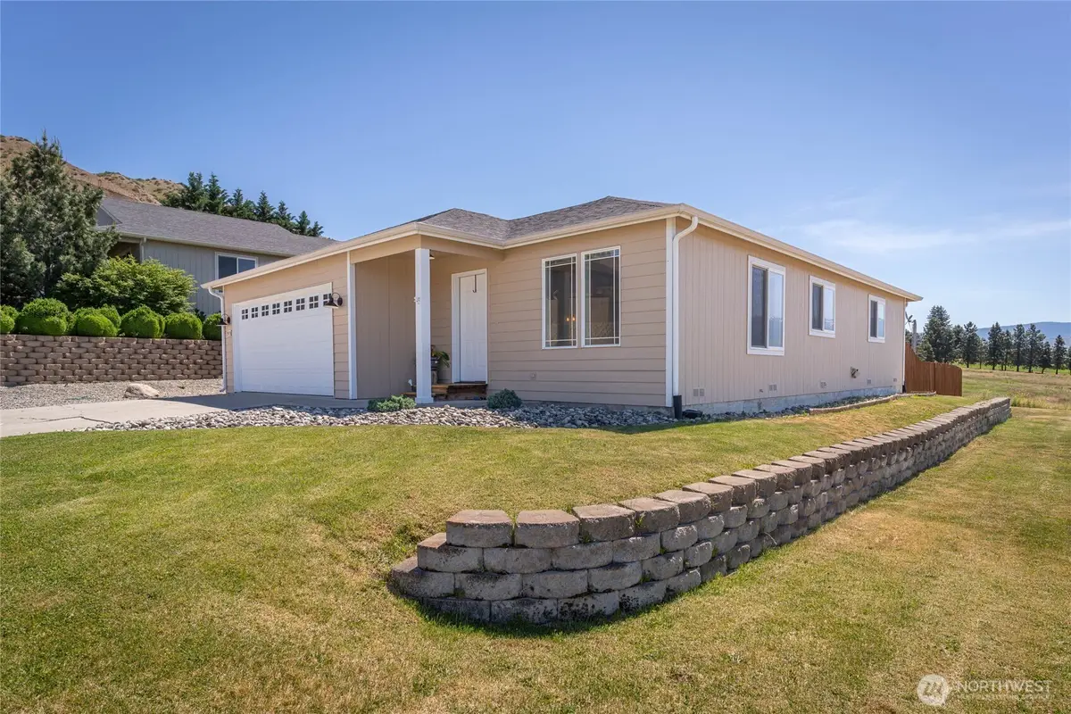 3935 NE Vista Del Rey Drive, East Wenatchee, WA 98802 - #1