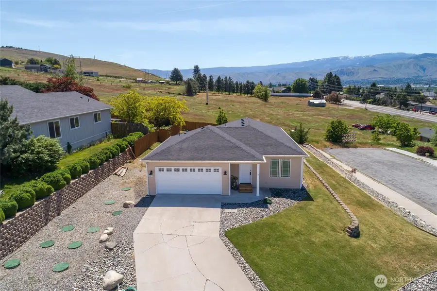 3935 NE Vista Del Rey Drive, East Wenatchee, WA 98802 - #2