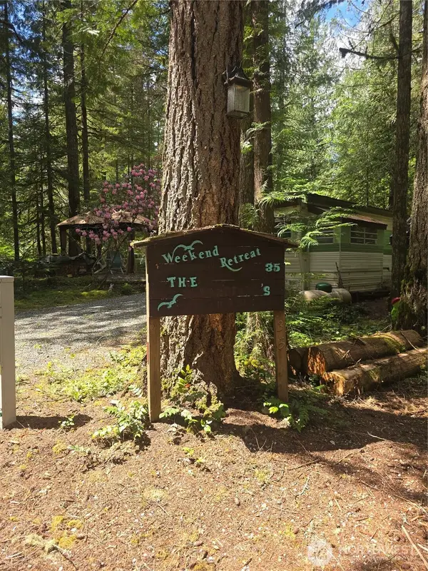 35 Wilderness Way, Maple Falls, WA 98266
