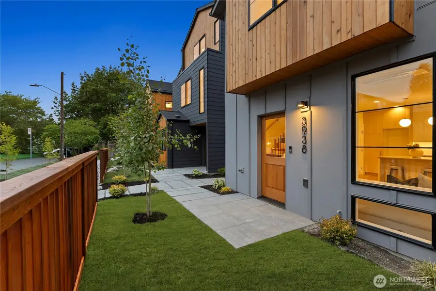 3938 Angeline Street, Seattle, WA 98118 - #2