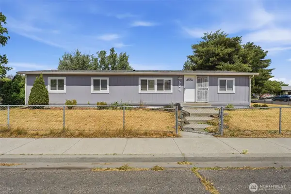 604 N Elm Street, Pasco, WA 99301
