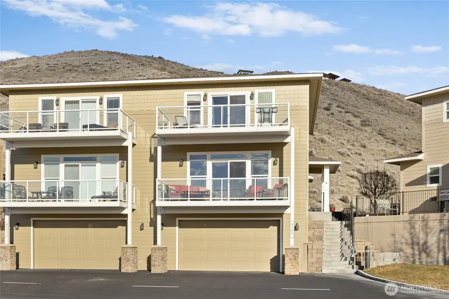 9205 Red Cliff Drive Nw #B50, Crescent Bar, WA 98828 - #2