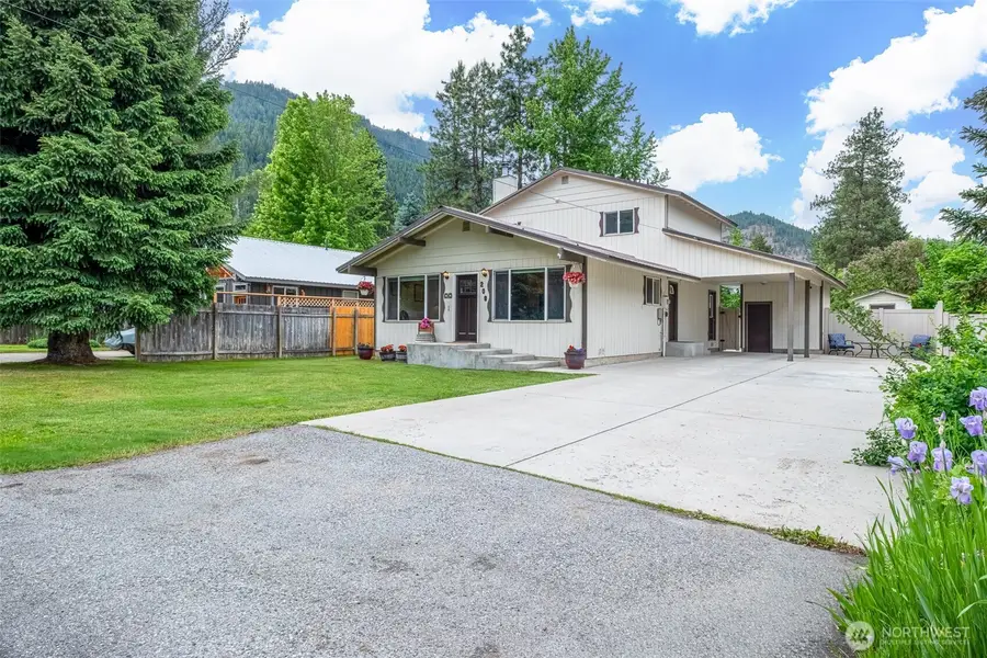 208 West, Leavenworth, WA 98826 - #3