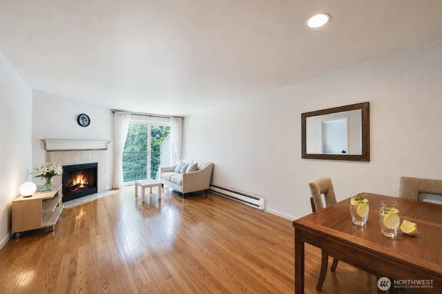 12511 SE 41st Place #A301, Bellevue, WA 98006 - #2