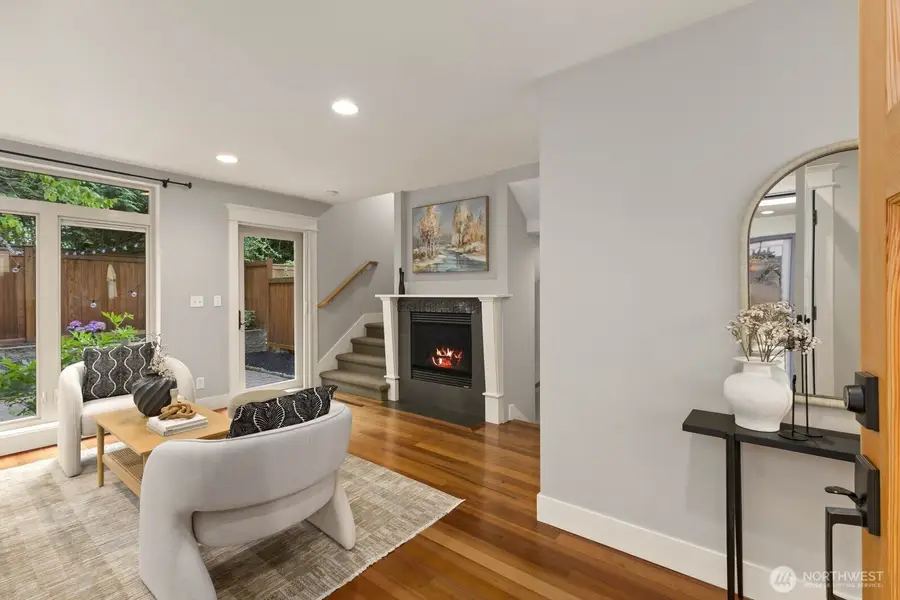 3122 Franklin Avenue E #B, Seattle, WA 98102 - #3
