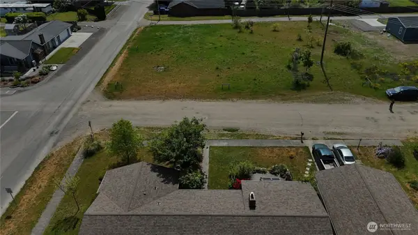 99999 W Maple Street #2, Sequim, WA 98382