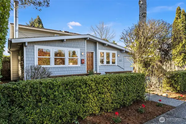 3813 NE 70th Street, Seattle, WA 98115