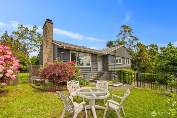 826 S 200th Street, Des Moines, WA 98198
