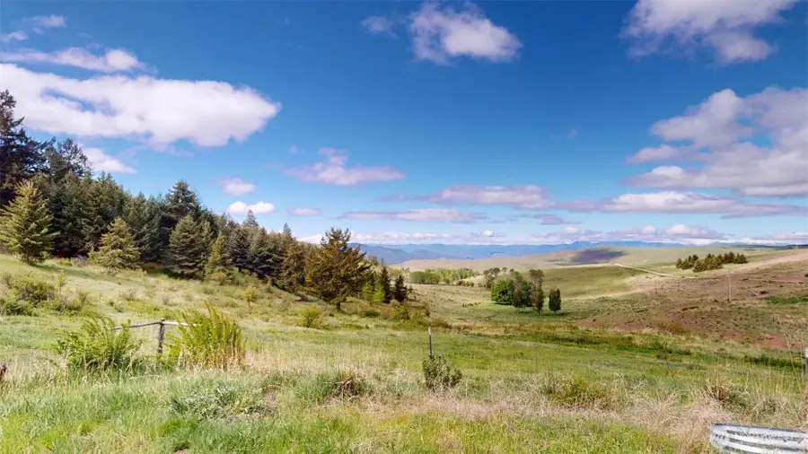 142 Fletcher Rd, Oroville, WA 98844 - #3