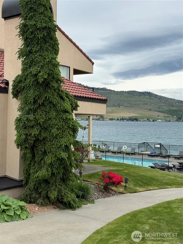 100 Lake Chelan Shores Drive #8-5, Chelan, WA 98816