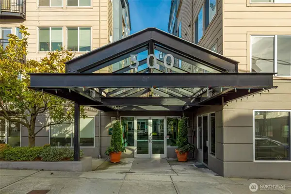 500 Aloha Street #211, Seattle, WA 98109
