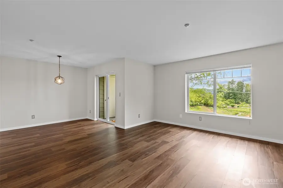 1931 23rd Place Ne #202, Issaquah, WA 98029 - #3