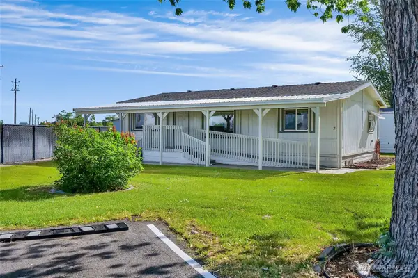 3131 W Wapato Drive #2, Moses Lake, WA 98837