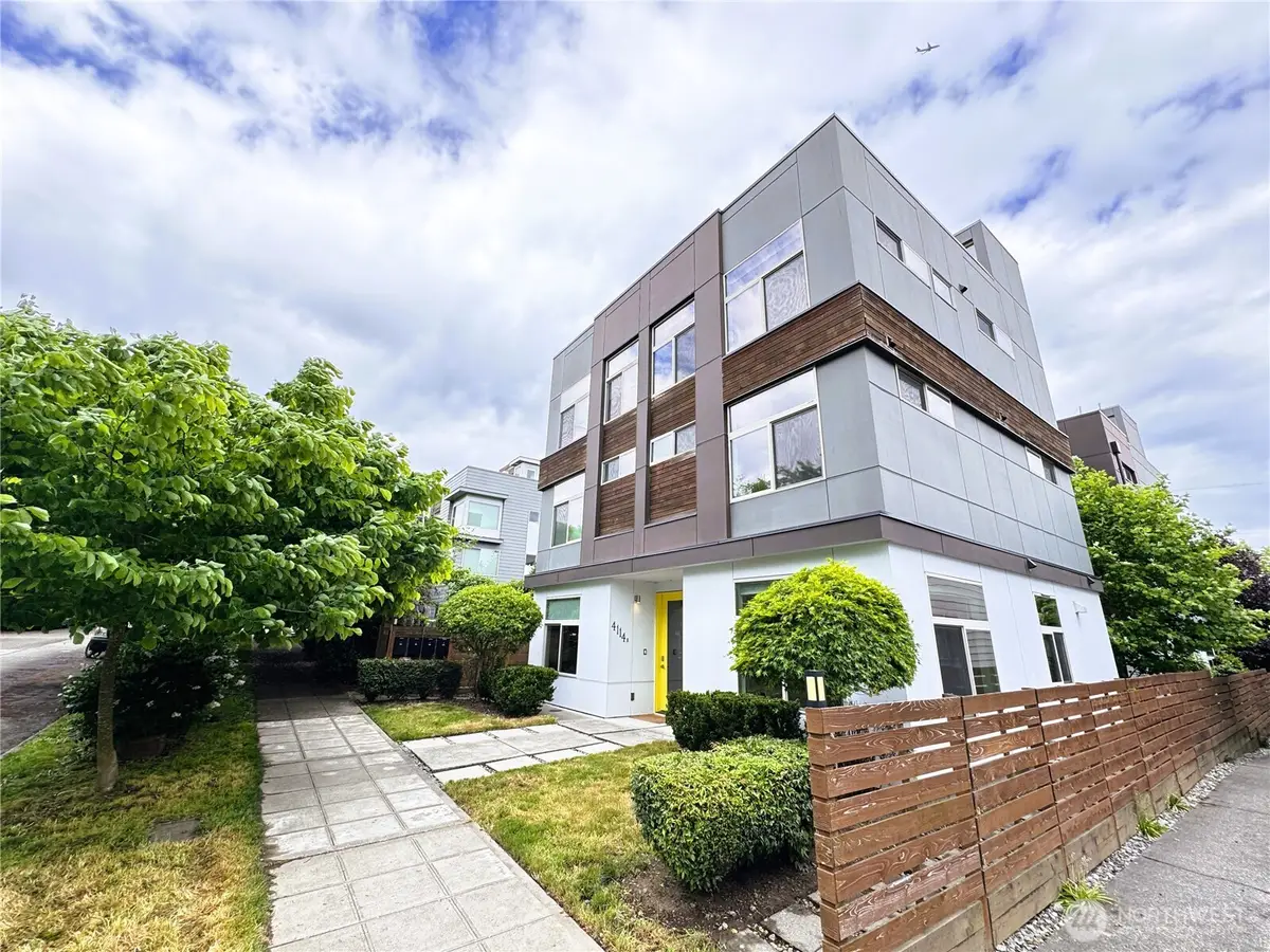 4114 Linden Avenue N #A, Seattle, WA 98103 - #1