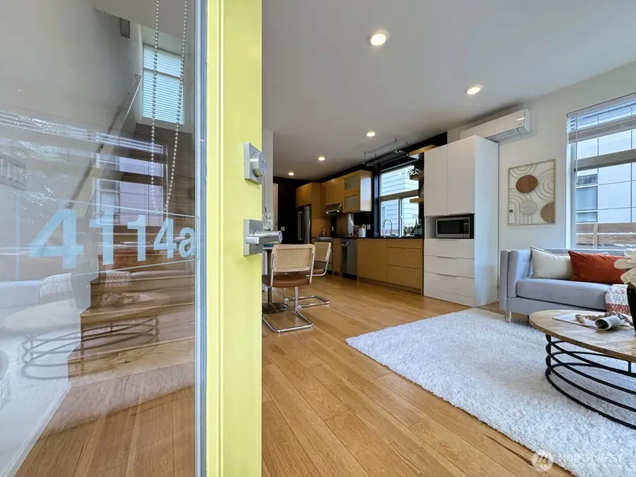 4114 Linden Avenue N #A, Seattle, WA 98103 - #2