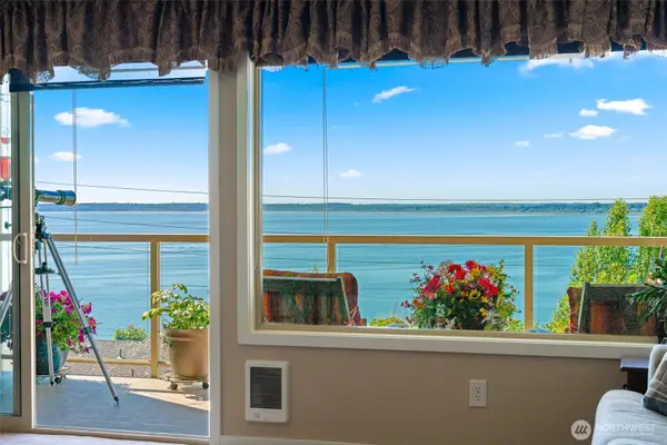 415 N State Street #303, Bellingham, WA 98225