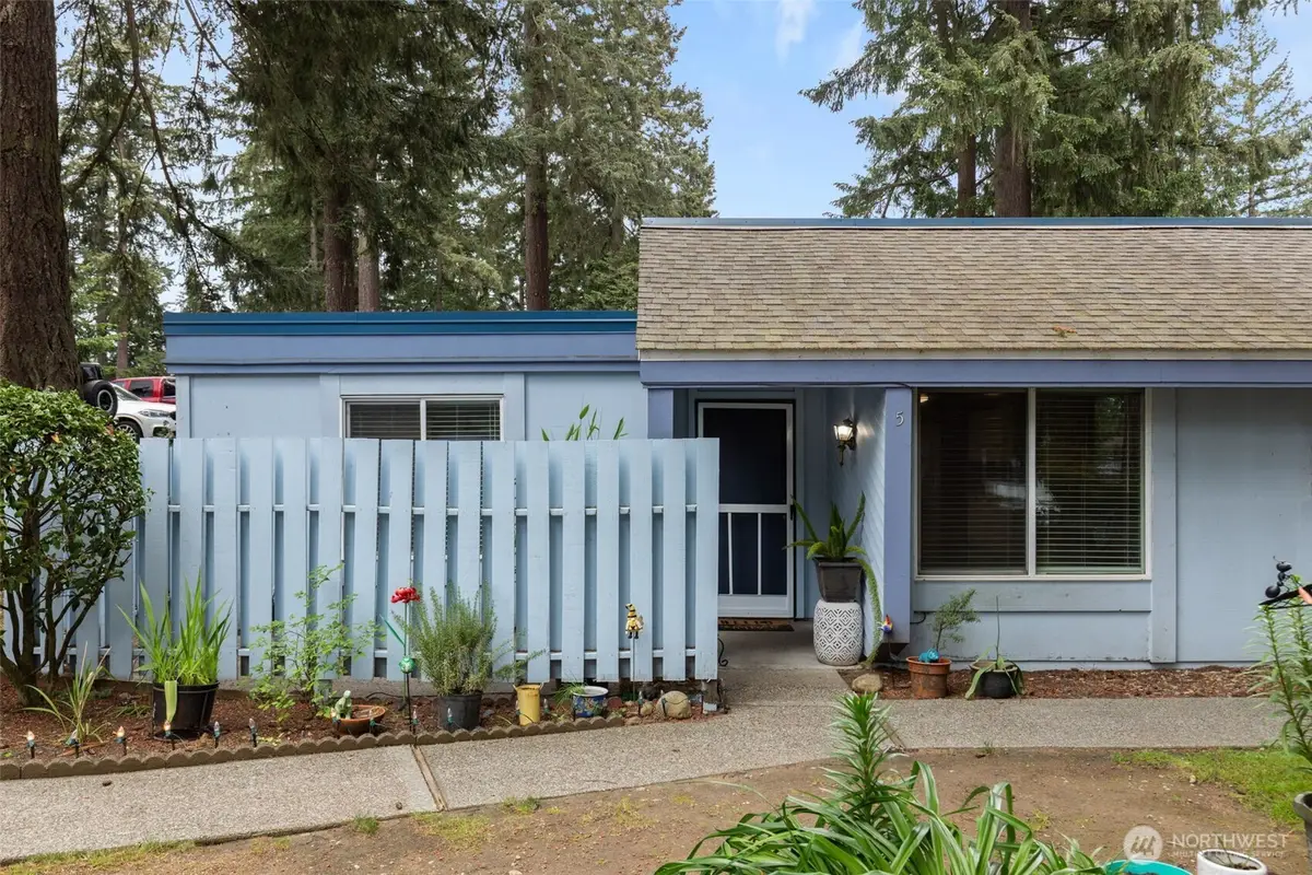 4308 NE Sunset Boulevard #V5, Renton, WA 98059 - #1