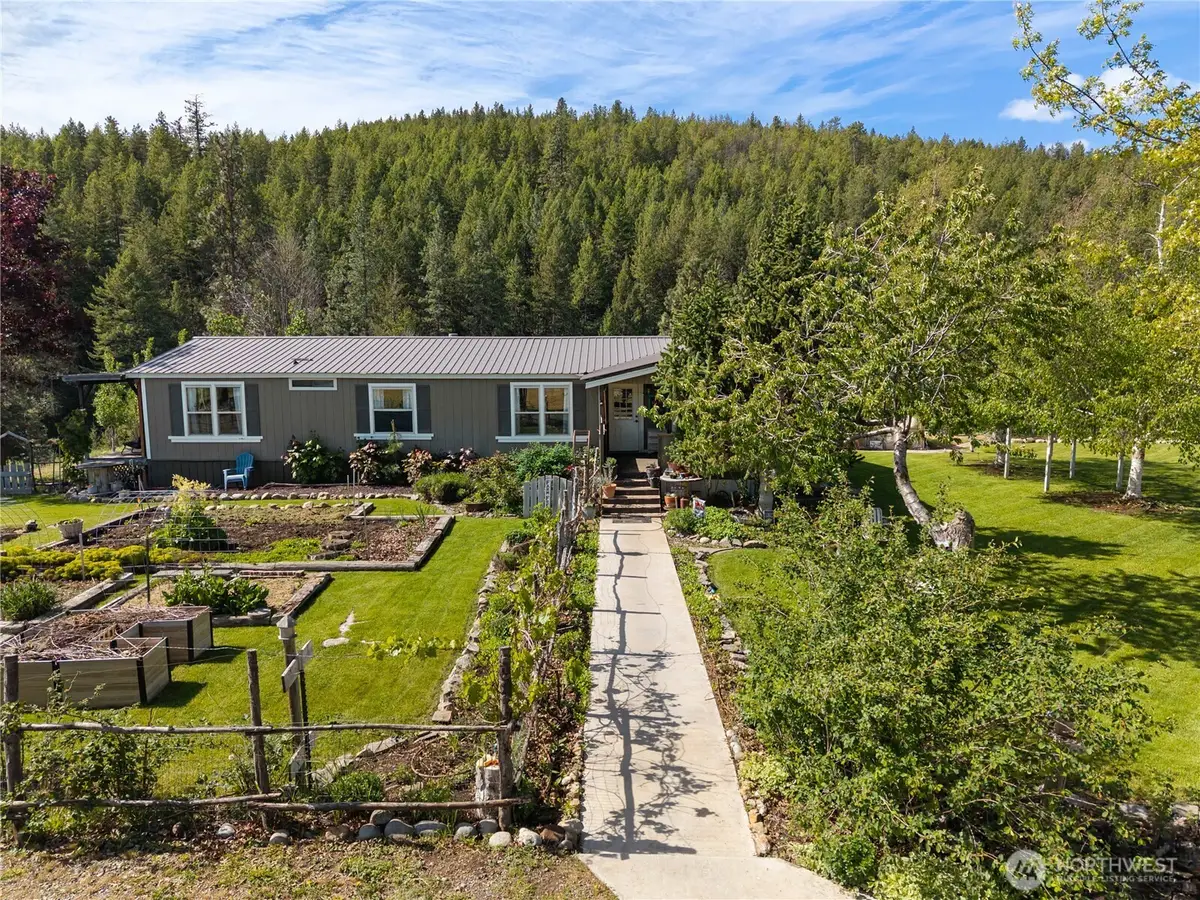 1574 Pine Creek #B, Tonasket, WA 98855 - #1