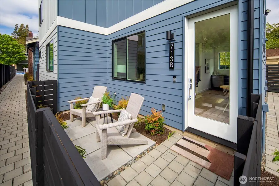 713 N 70th Street, Seattle, WA 98103 - #3