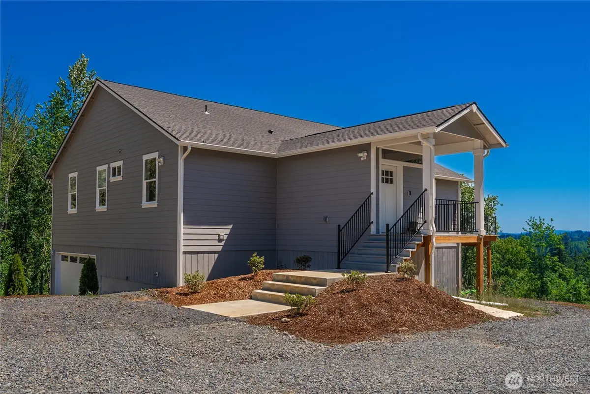 410 Studebaker Spur 1, Castle Rock, WA 98611 - #1