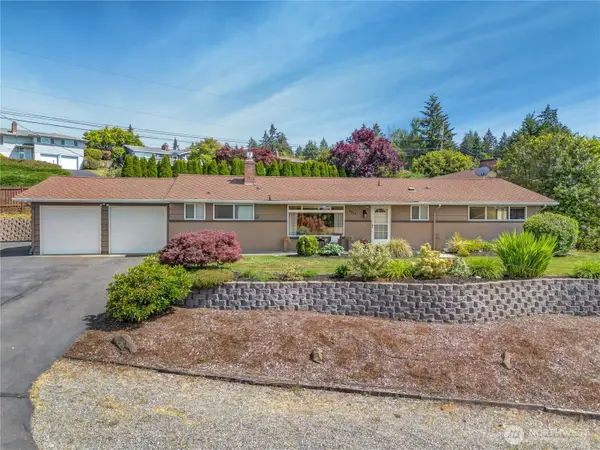 8802 41st Street W, University Place, WA 98466
