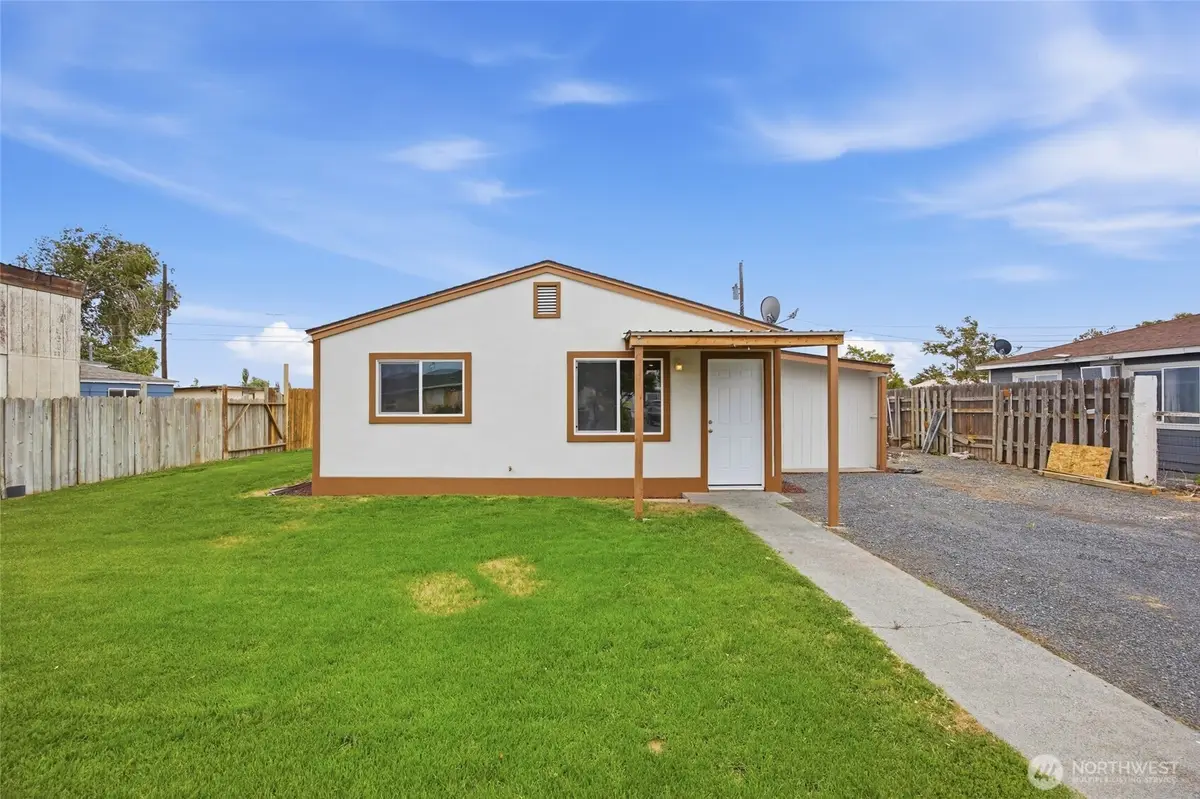 4243 NE Lincoln Drive, Moses Lake, WA 98837 - #1