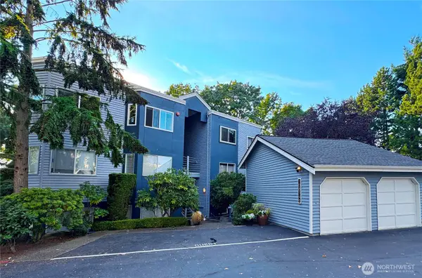 10834 NE 68th Street #B5, Kirkland, WA 98033