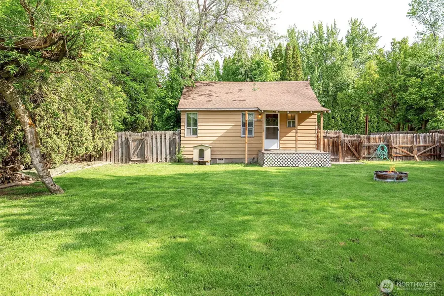 208 W Second Avenue, Kittitas, WA 98934 - #2