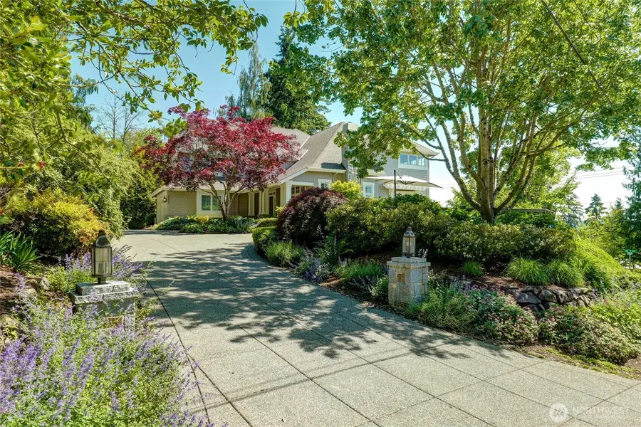 502 95th Avenue Ne, Bellevue, WA 98004 - #2