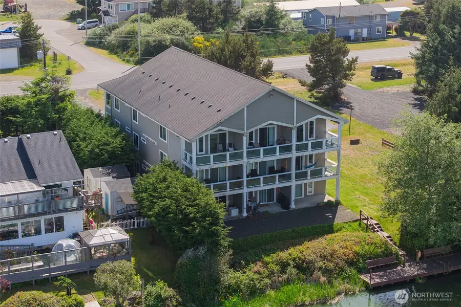 978 Point Brown Avenue Se #7, Ocean Shores, WA 98569 - #2
