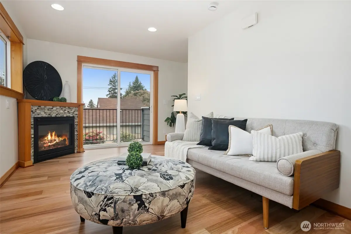 9243 35th Avenue Sw #C, Seattle, WA 98126 - #1