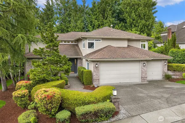 5889 NW Lac Leman Drive, Issaquah, WA 98027